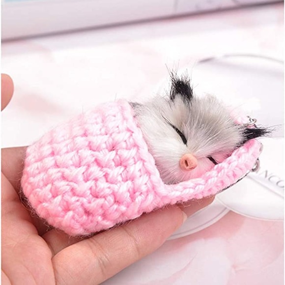 Cute Sleeping Pompom Cat Keychains - Picture 1 of 2
